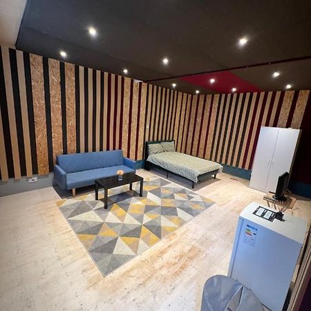 Newly Built Large Garden Ensuite Guest Studio Borehamwood Luaran gambar